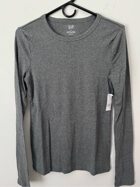 🆕 GAP - Women’s Essential Rib Long Sleeve Crewneck Top - Gray - M